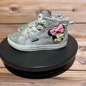 Disney Minnie Mouse Kids Light Up Sneakers - Gray, Pink, and Glitter